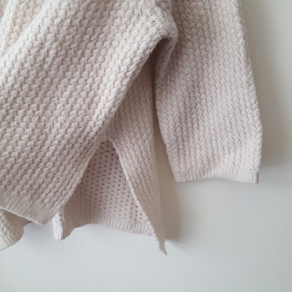 🌙Rachel Roy Mock Neck Hi Low Sweater - Picture 4 of 9